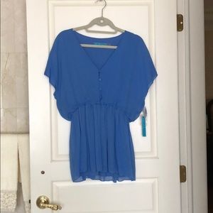 Alice + Olivia 100% Silk Beautiful Blue Top size S